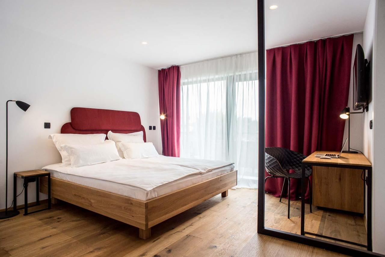 Hotel Vault